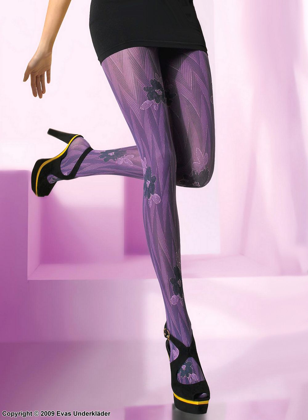Tights with bold flowers